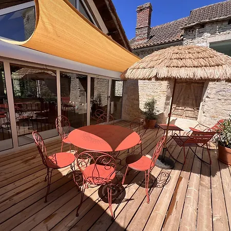 Апартаменты Maison Des Conques *