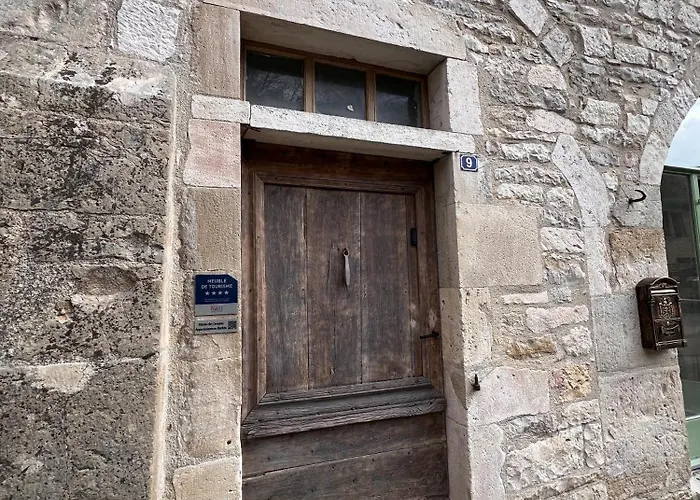 Maison Des Conques アパート